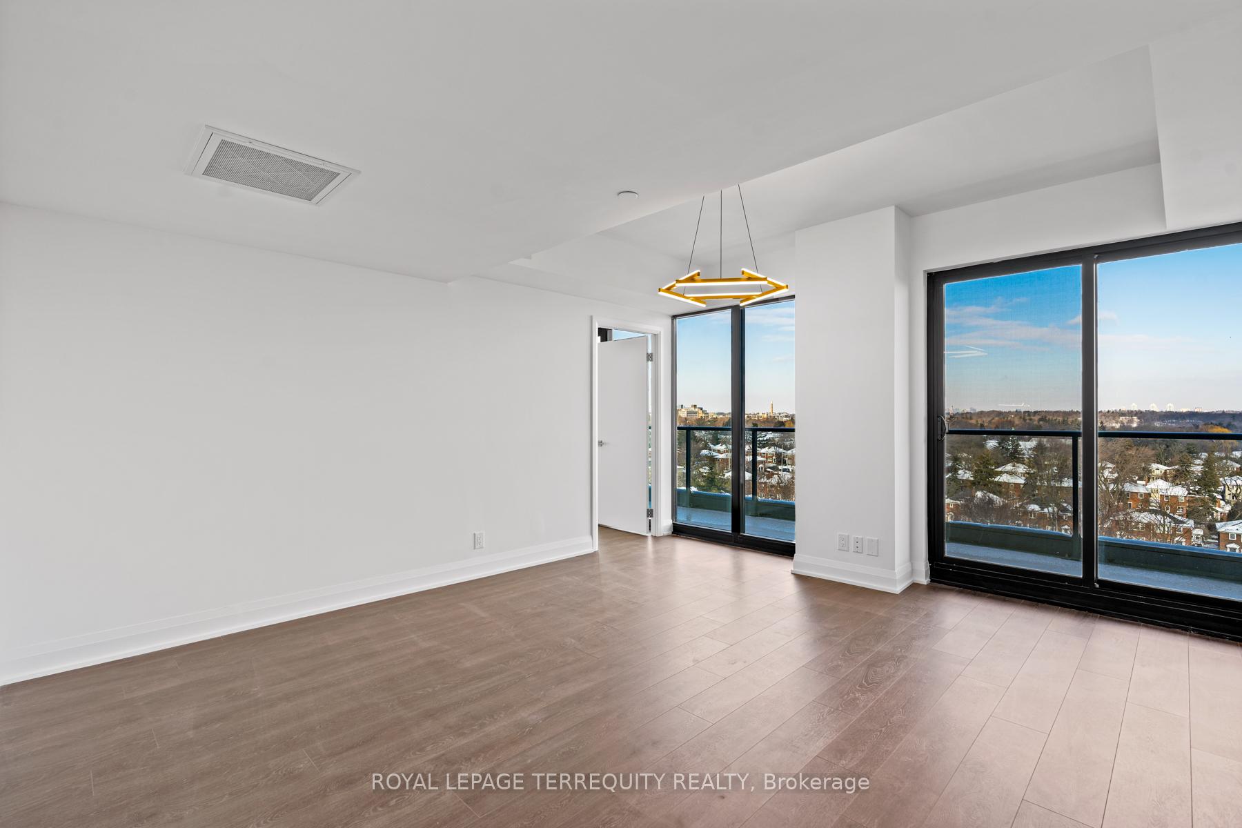 Photo 4 of Unit 808, 33 Frederick Todd Way, Toronto, Thorncliffe Park — HOMEH