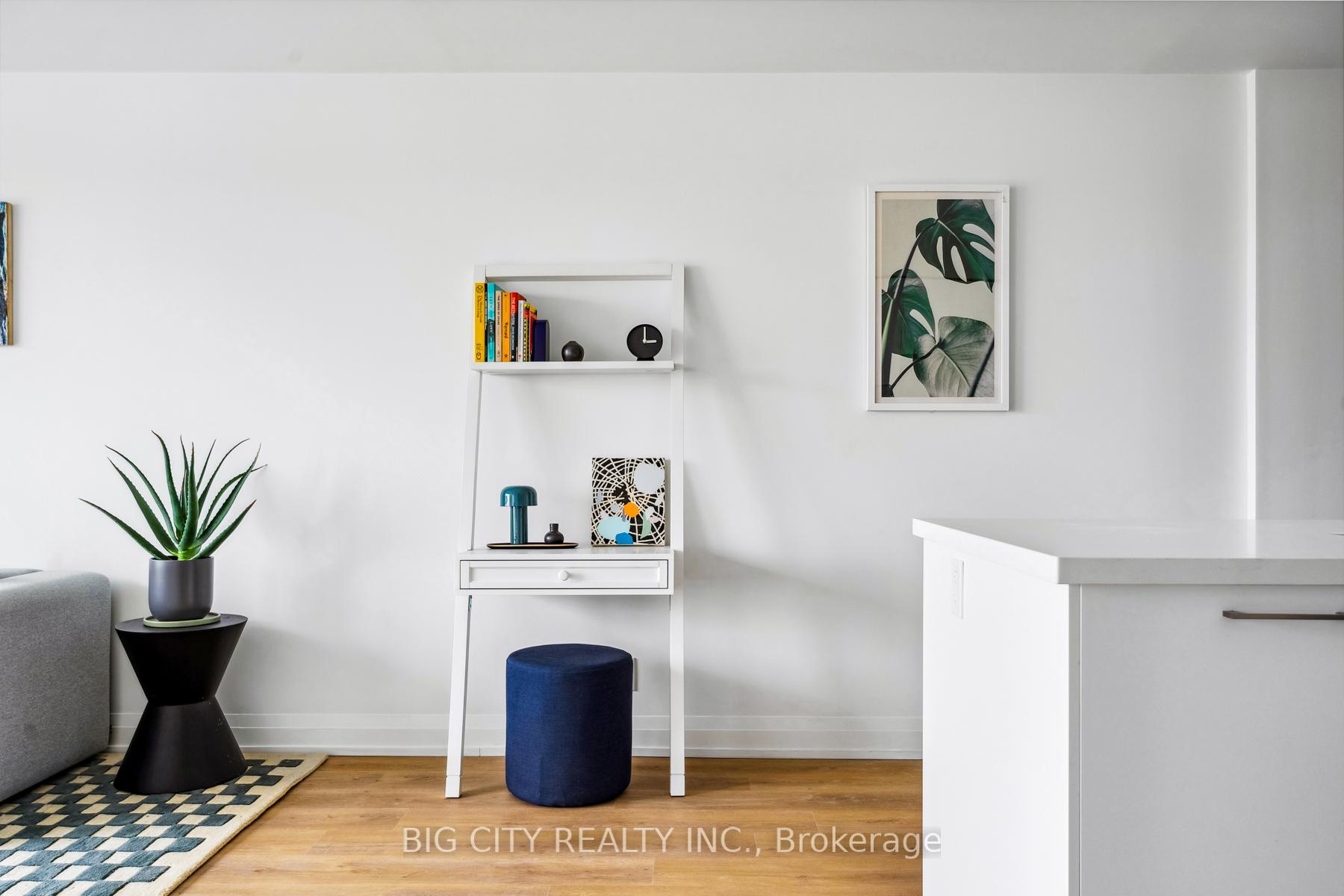 Photo 9 of Unit 1110, 36 Brentcliffe Road, Toronto, Thorncliffe Park — HOMEH