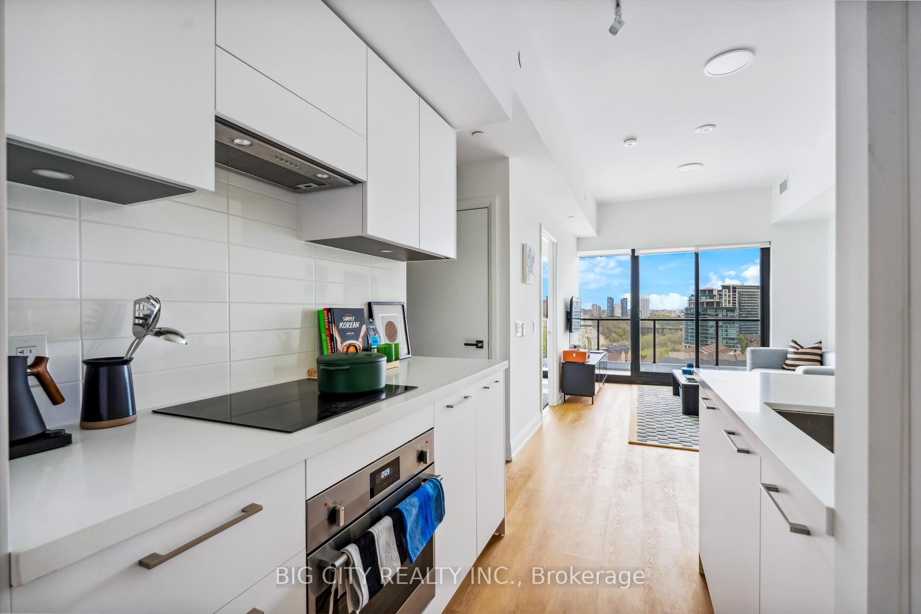 Photo 11 of Unit 1110, 36 Brentcliffe Road, Toronto, Thorncliffe Park — HOMEH