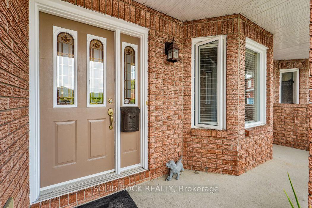 Photo 3 of 2830 Gothwood Place, Ottawa, Sawmill Creek/Timbermill — HOMEH