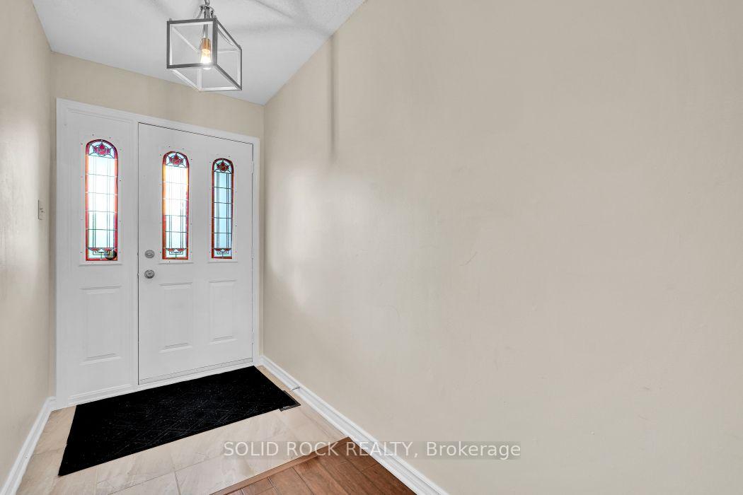 Photo 4 of 2830 Gothwood Place, Ottawa, Sawmill Creek/Timbermill — HOMEH