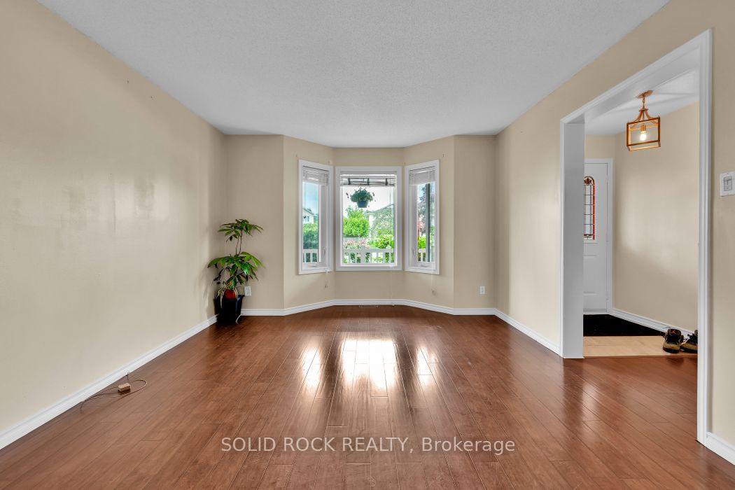 Photo 6 of 2830 Gothwood Place, Ottawa, Sawmill Creek/Timbermill — HOMEH