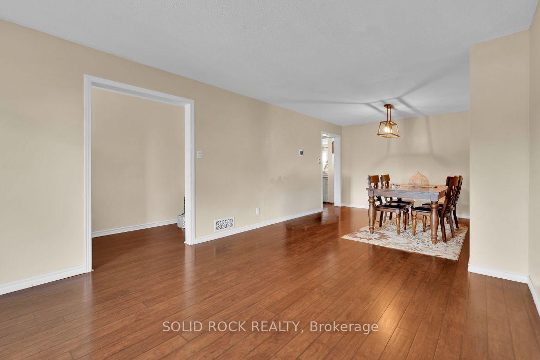 Photo 7 of 2830 Gothwood Place, Ottawa, Sawmill Creek/Timbermill — HOMEH