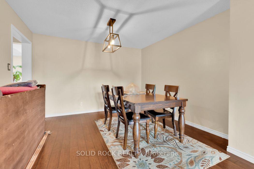 Photo 8 of 2830 Gothwood Place, Ottawa, Sawmill Creek/Timbermill — HOMEH