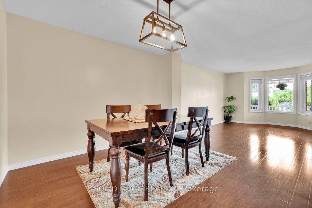 Photo 9 of 2830 Gothwood Place, Ottawa, Sawmill Creek/Timbermill — HOMEH