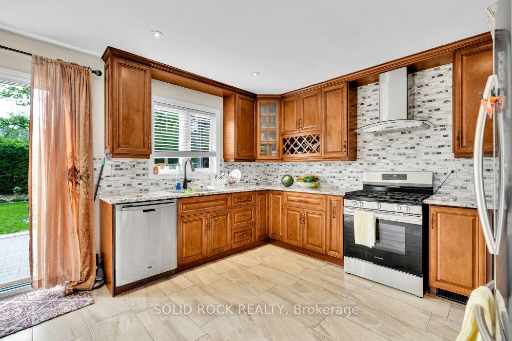 Photo 10 of 2830 Gothwood Place, Ottawa, Sawmill Creek/Timbermill — HOMEH