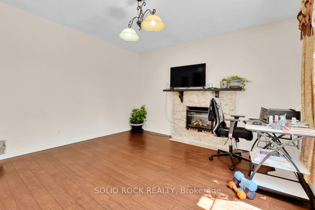 Photo 16 of 2830 Gothwood Place, Ottawa, Sawmill Creek/Timbermill — HOMEH