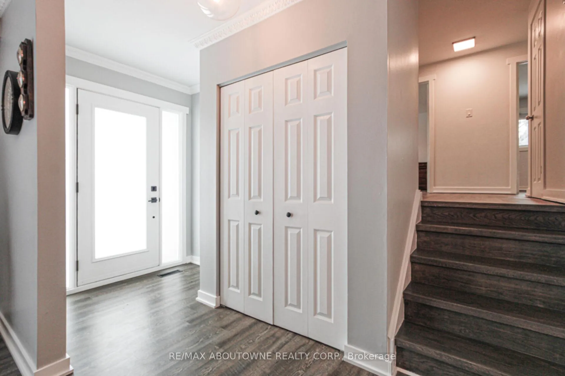 Photo 3 of 626 Cape Avenue, Burlington, Appleby — HOMEH