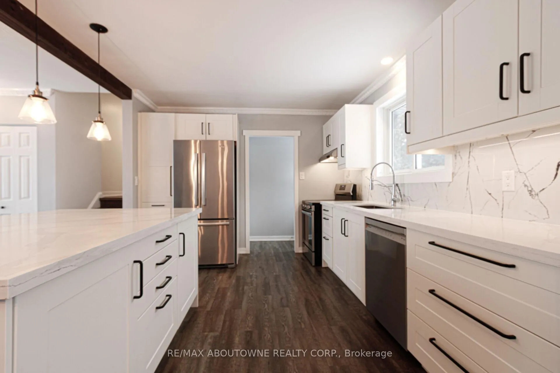 Photo 8 of 626 Cape Avenue, Burlington, Appleby — HOMEH