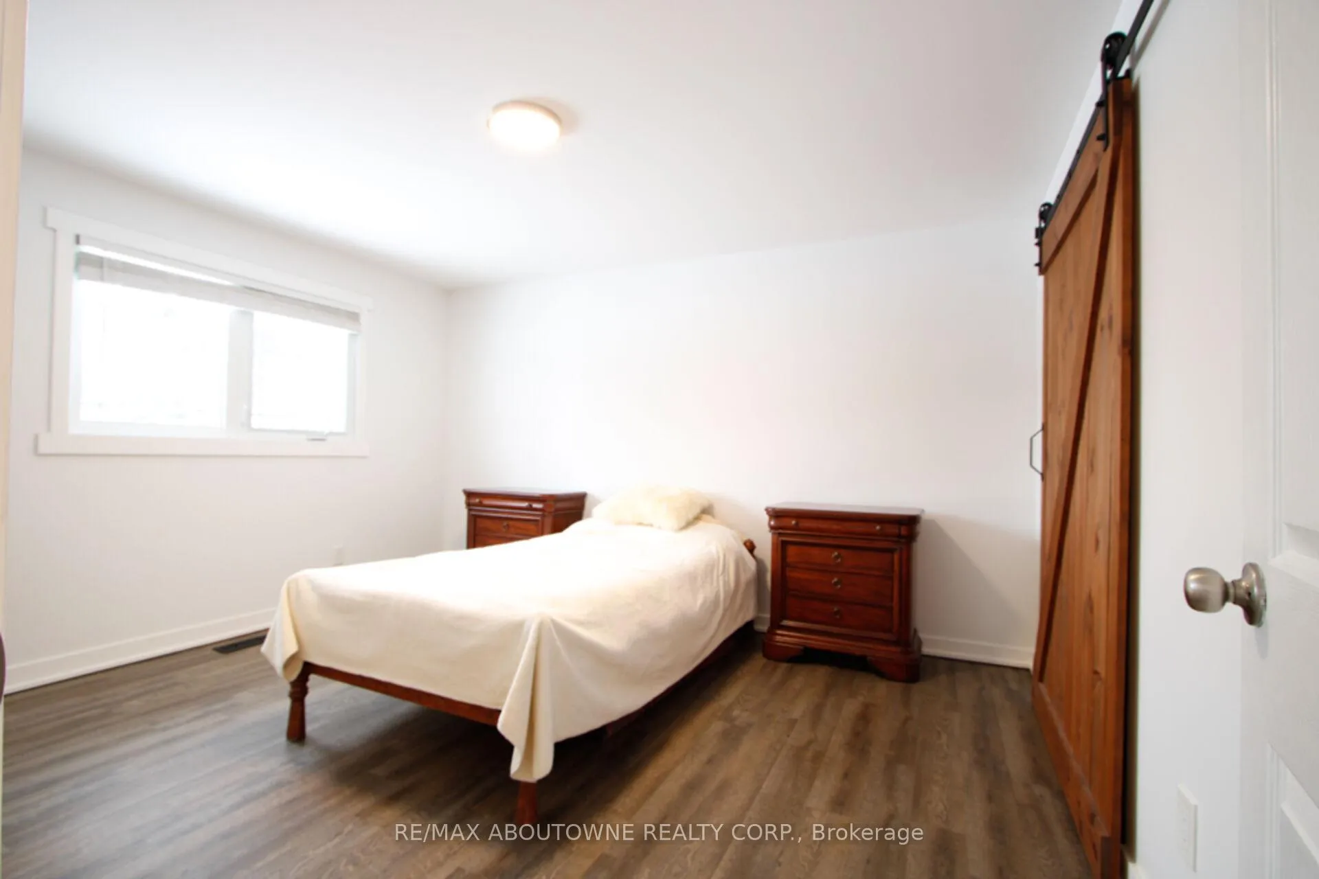 Photo 20 of 626 Cape Avenue, Burlington, Appleby — HOMEH