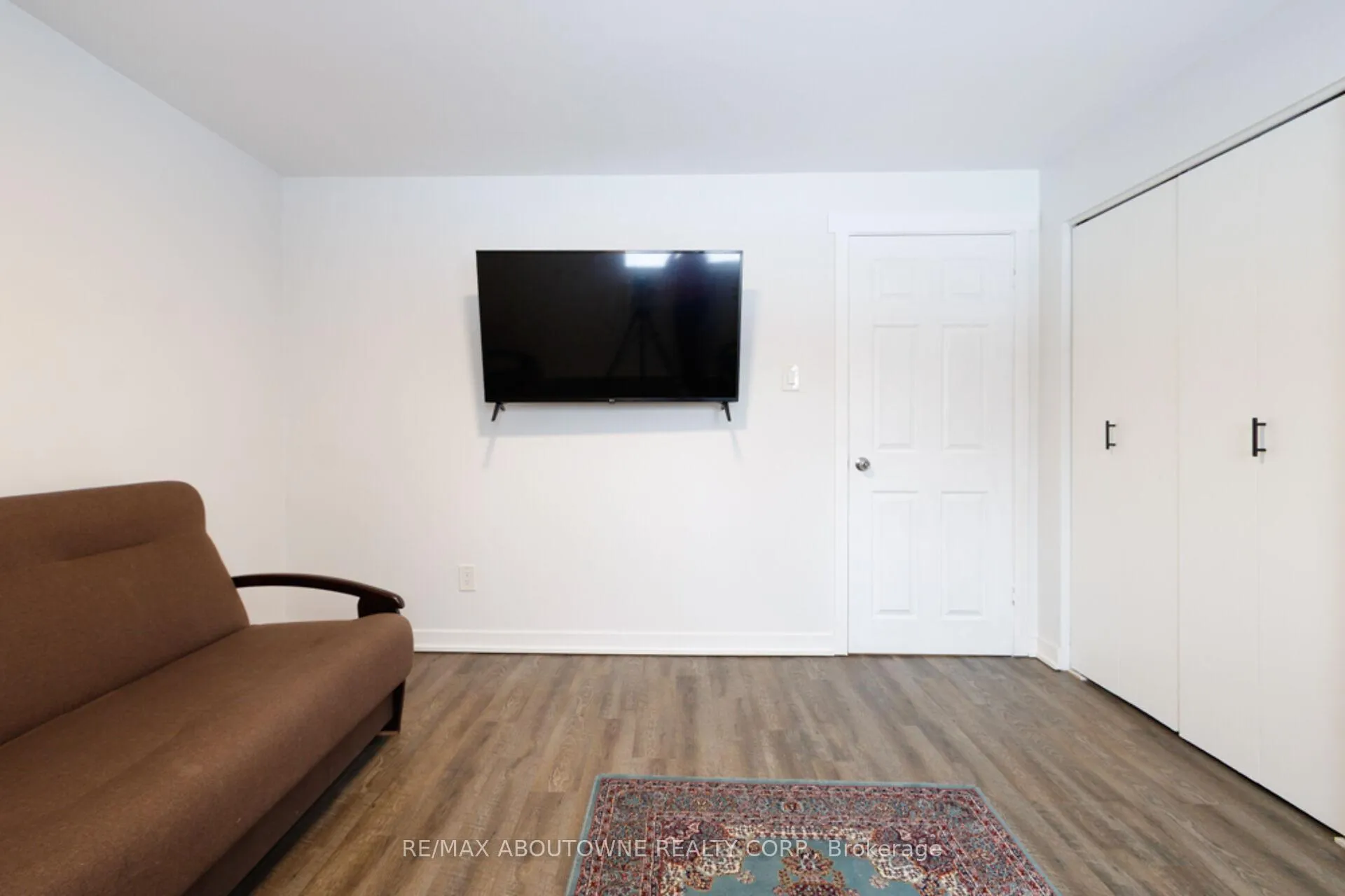 Photo 22 of 626 Cape Avenue, Burlington, Appleby — HOMEH