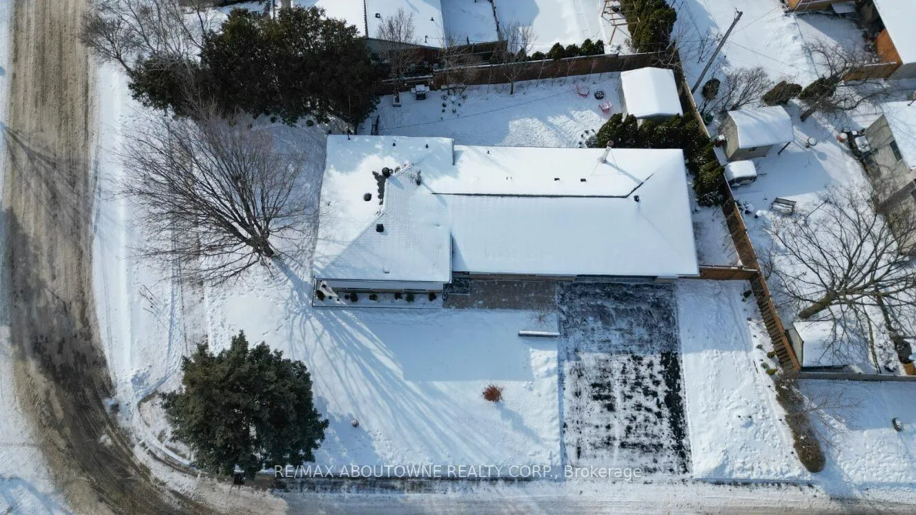 Photo 30 of 626 Cape Avenue, Burlington, Appleby — HOMEH