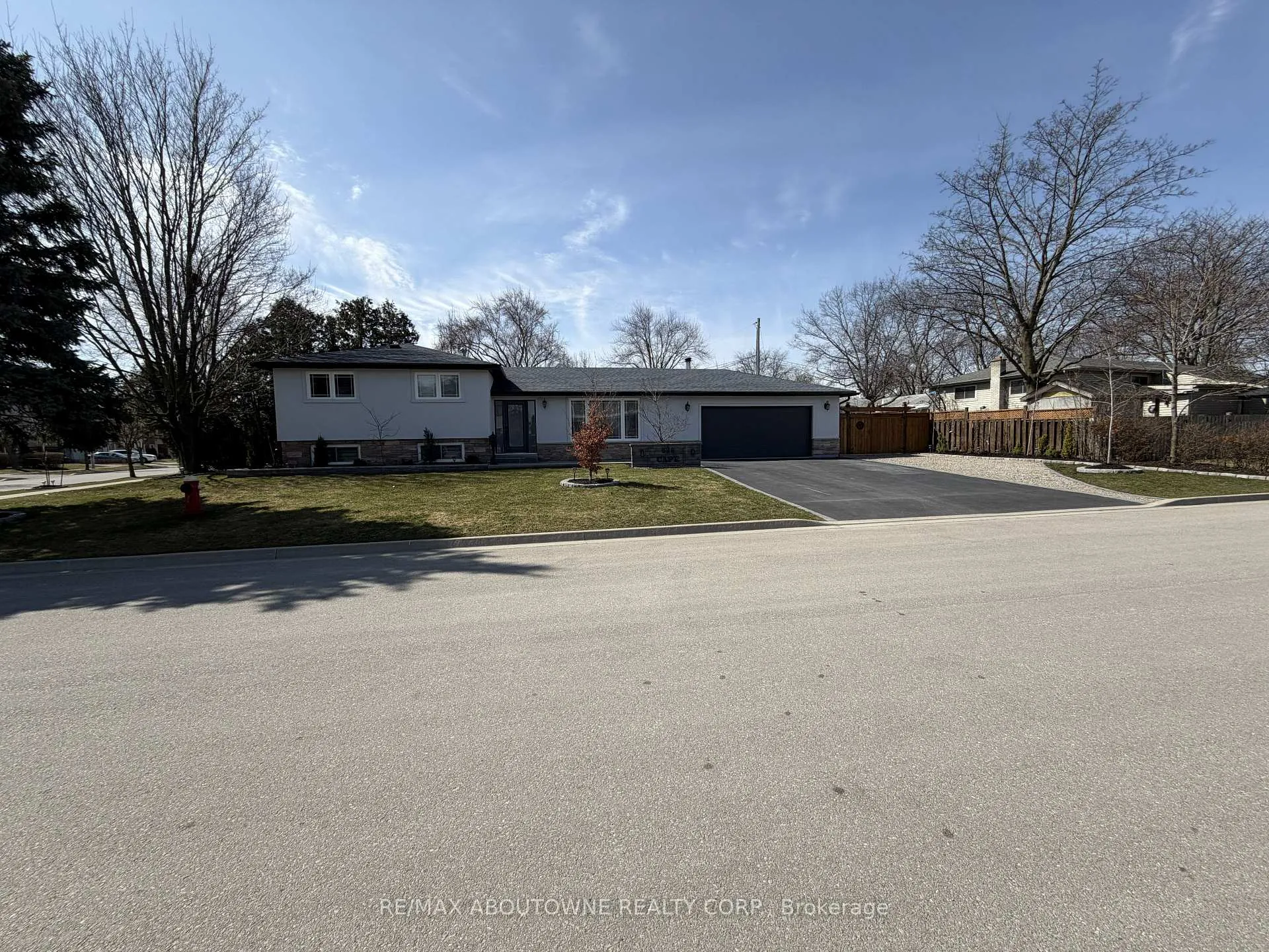 Photo 1 of 626 Cape Avenue, Burlington, Appleby — HOMEH