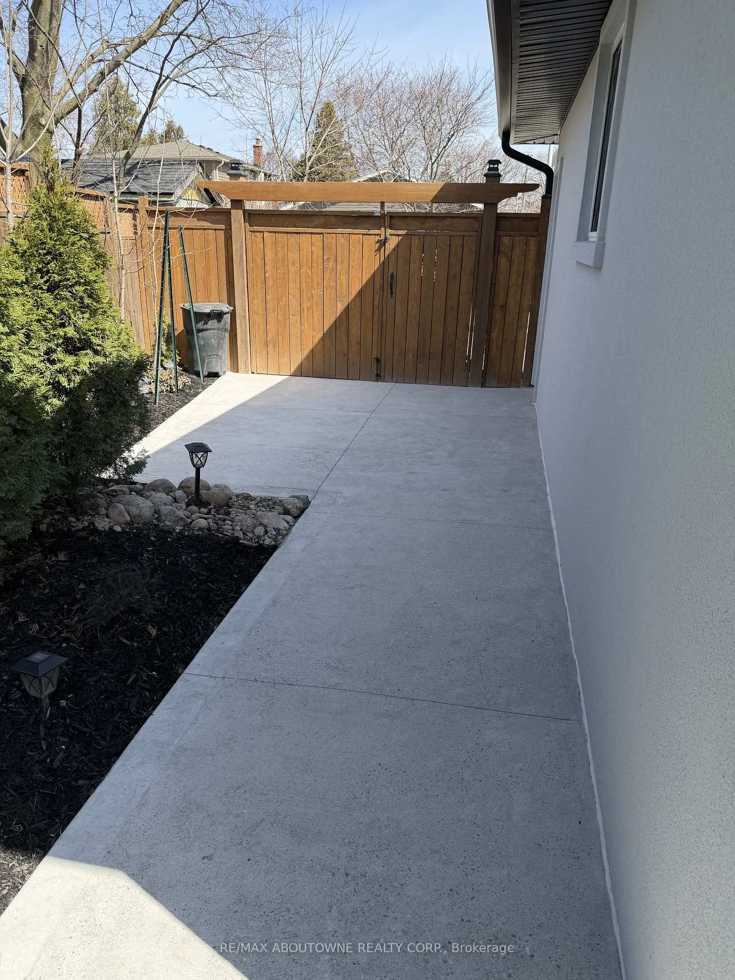 Photo 42 of 626 Cape Avenue, Burlington, Appleby — HOMEH