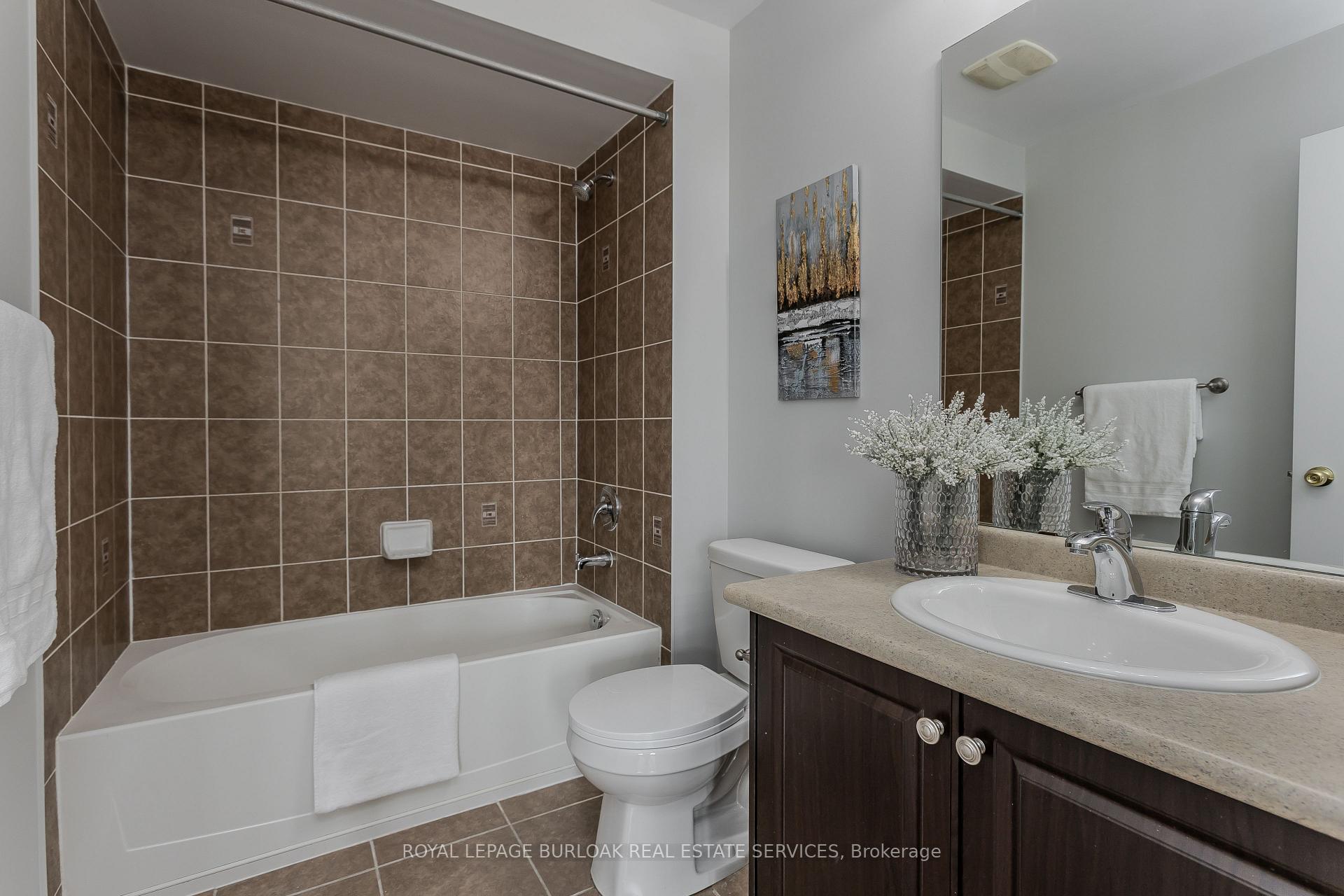 Photo 13 of Unit 48, 4823 Thomas Alton Boulevard, Burlington, Alton — HOMEH
