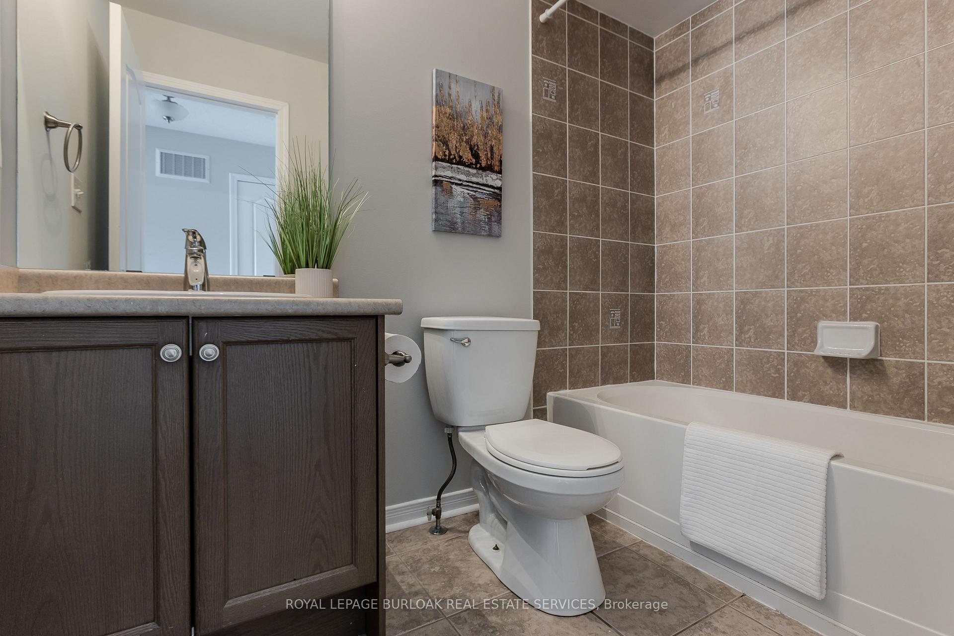 Photo 18 of Unit 48, 4823 Thomas Alton Boulevard, Burlington, Alton — HOMEH