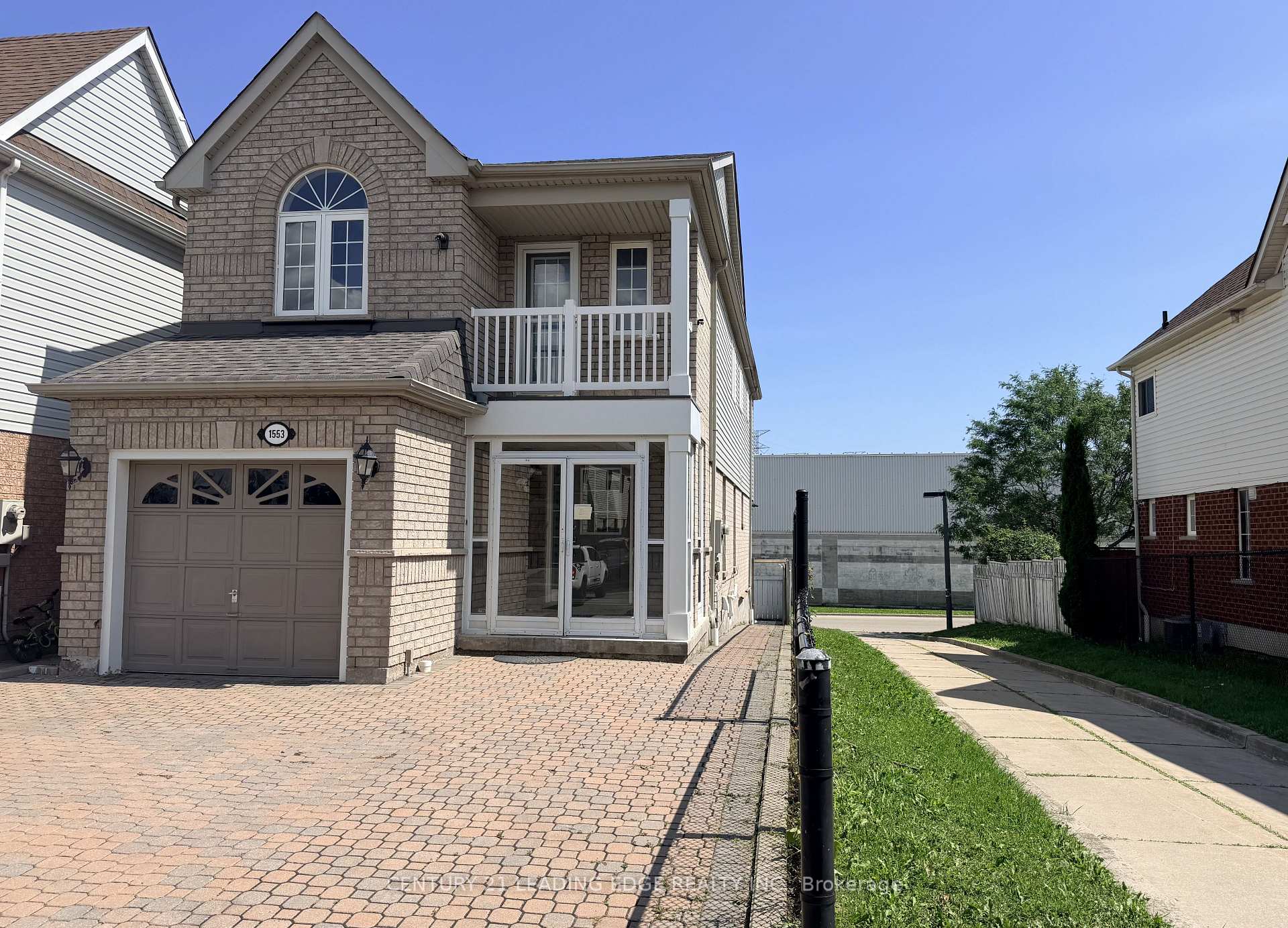 Photo 3 of 1553 Avonmore Square, Pickering, Town Centre — HOMEH