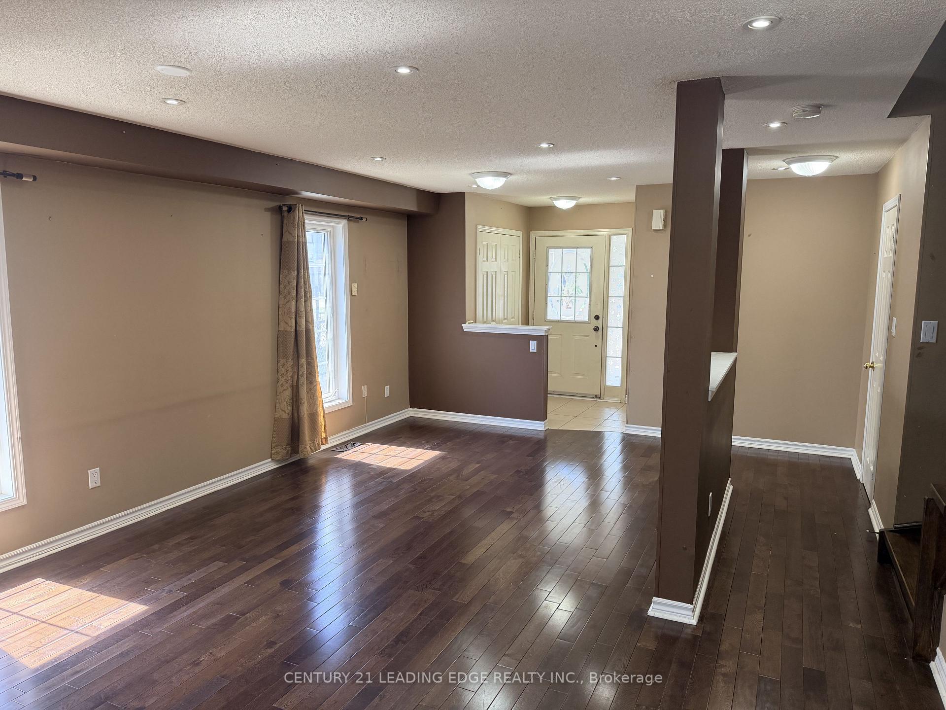 Photo 7 of 1553 Avonmore Square, Pickering, Town Centre — HOMEH