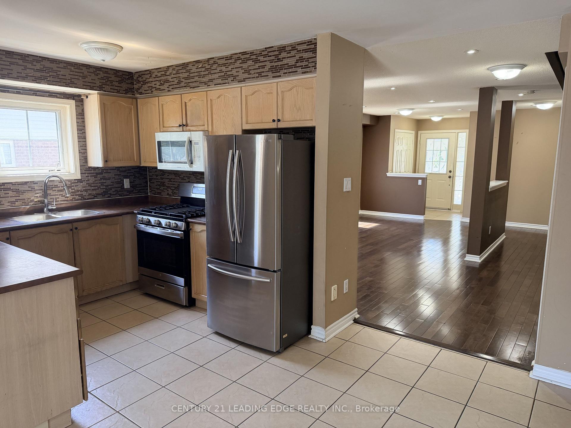 Photo 8 of 1553 Avonmore Square, Pickering, Town Centre — HOMEH
