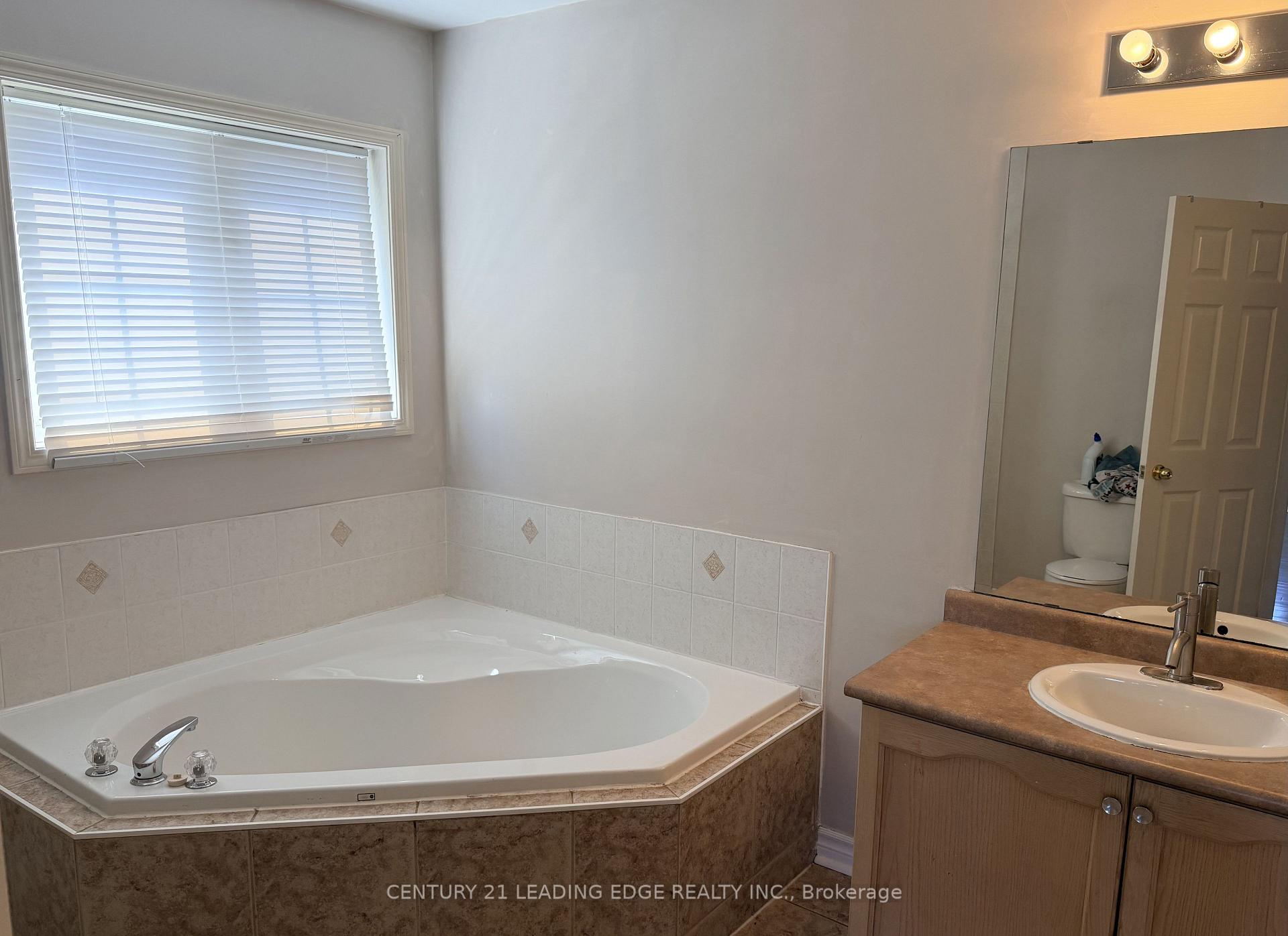 Photo 24 of 1553 Avonmore Square, Pickering, Town Centre — HOMEH