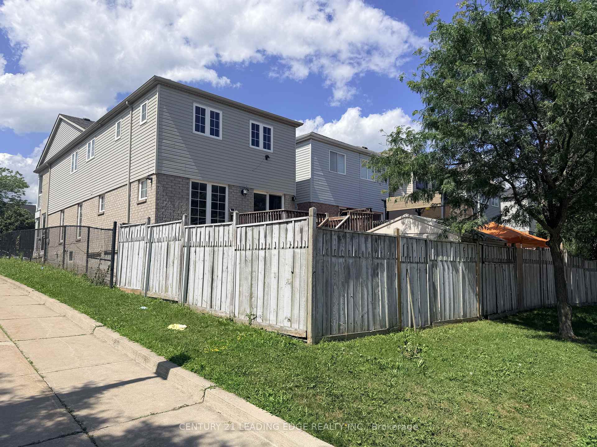 Photo 33 of 1553 Avonmore Square, Pickering, Town Centre — HOMEH
