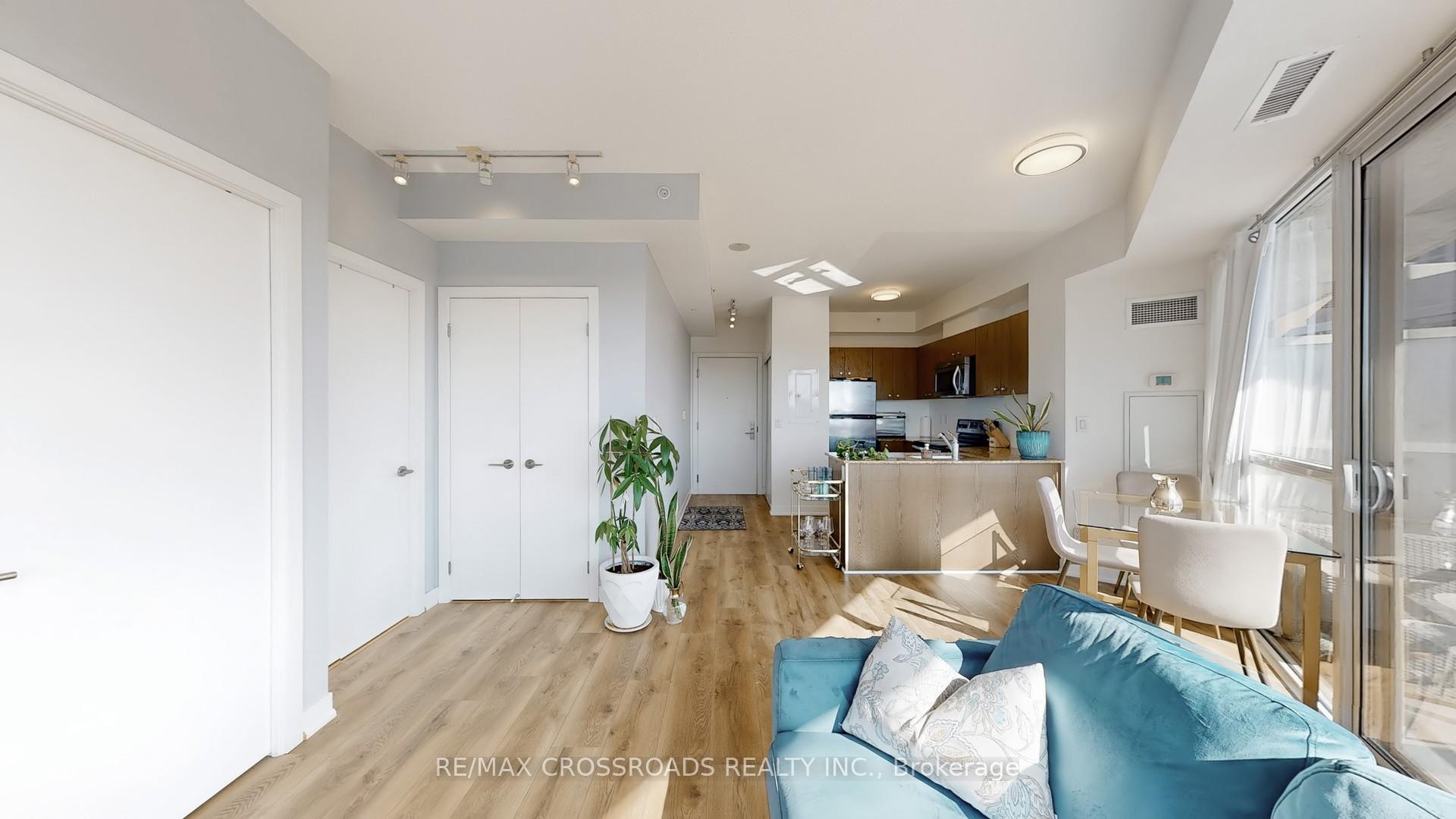 Photo 7 of Unit 810, 5101 Dundas Street W, Etobicoke, Islington-City Centre West — HOMEH