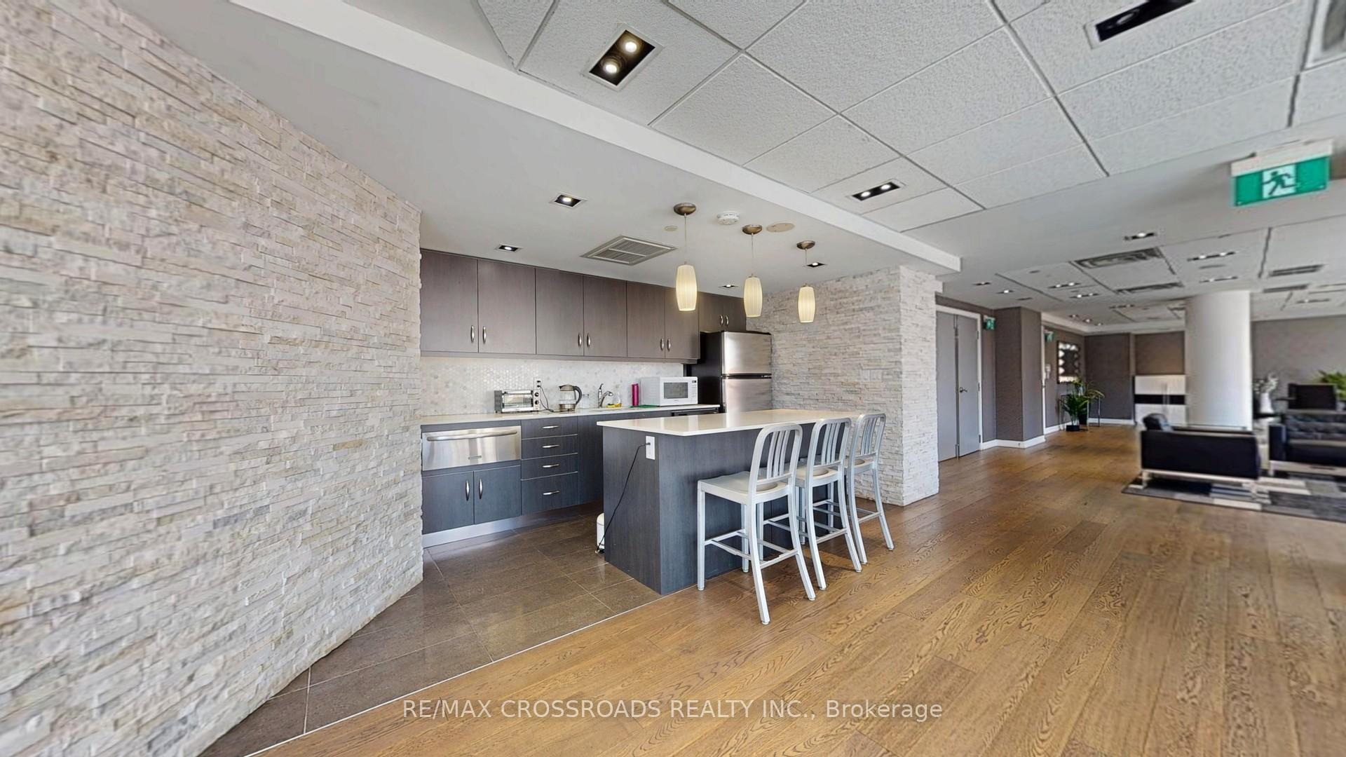 Photo 34 of Unit 810, 5101 Dundas Street W, Etobicoke, Islington-City Centre West — HOMEH