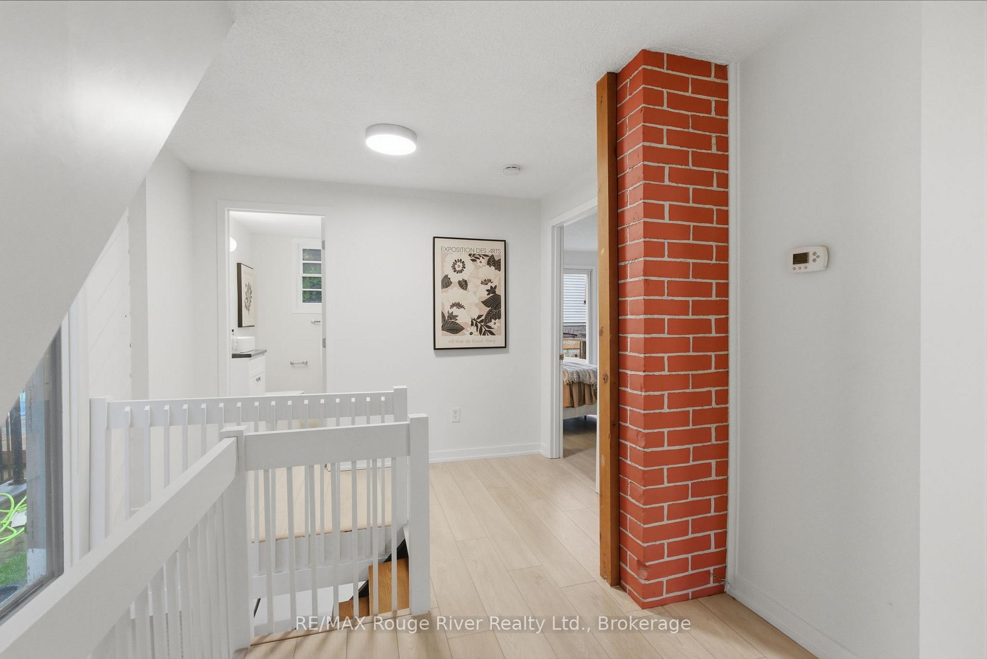 Photo 4 of 7 Heyworth Crescent, Toronto, East End-Danforth — HOMEH