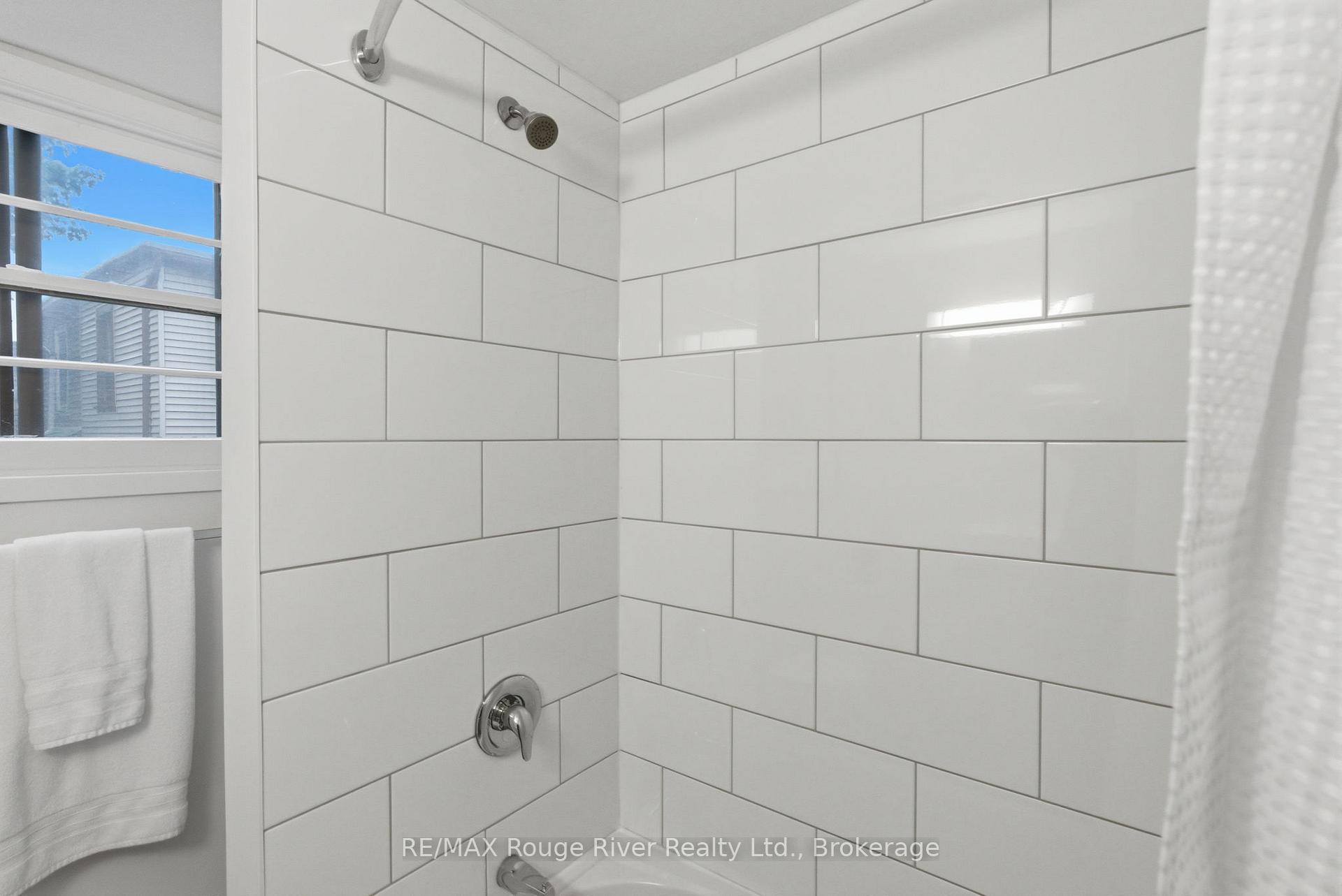 Photo 13 of 7 Heyworth Crescent, Toronto, East End-Danforth — HOMEH