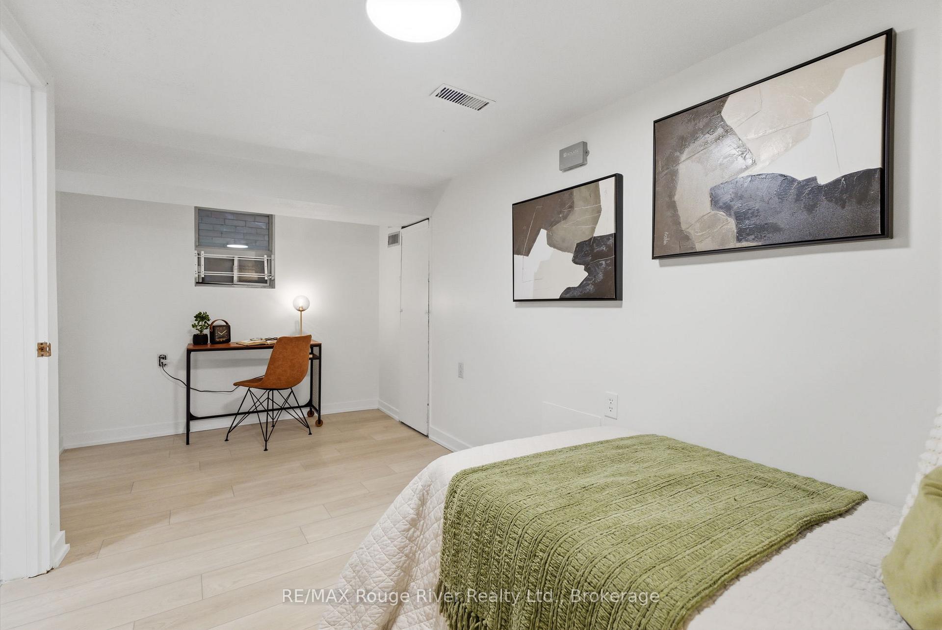 Photo 17 of 7 Heyworth Crescent, Toronto, East End-Danforth — HOMEH