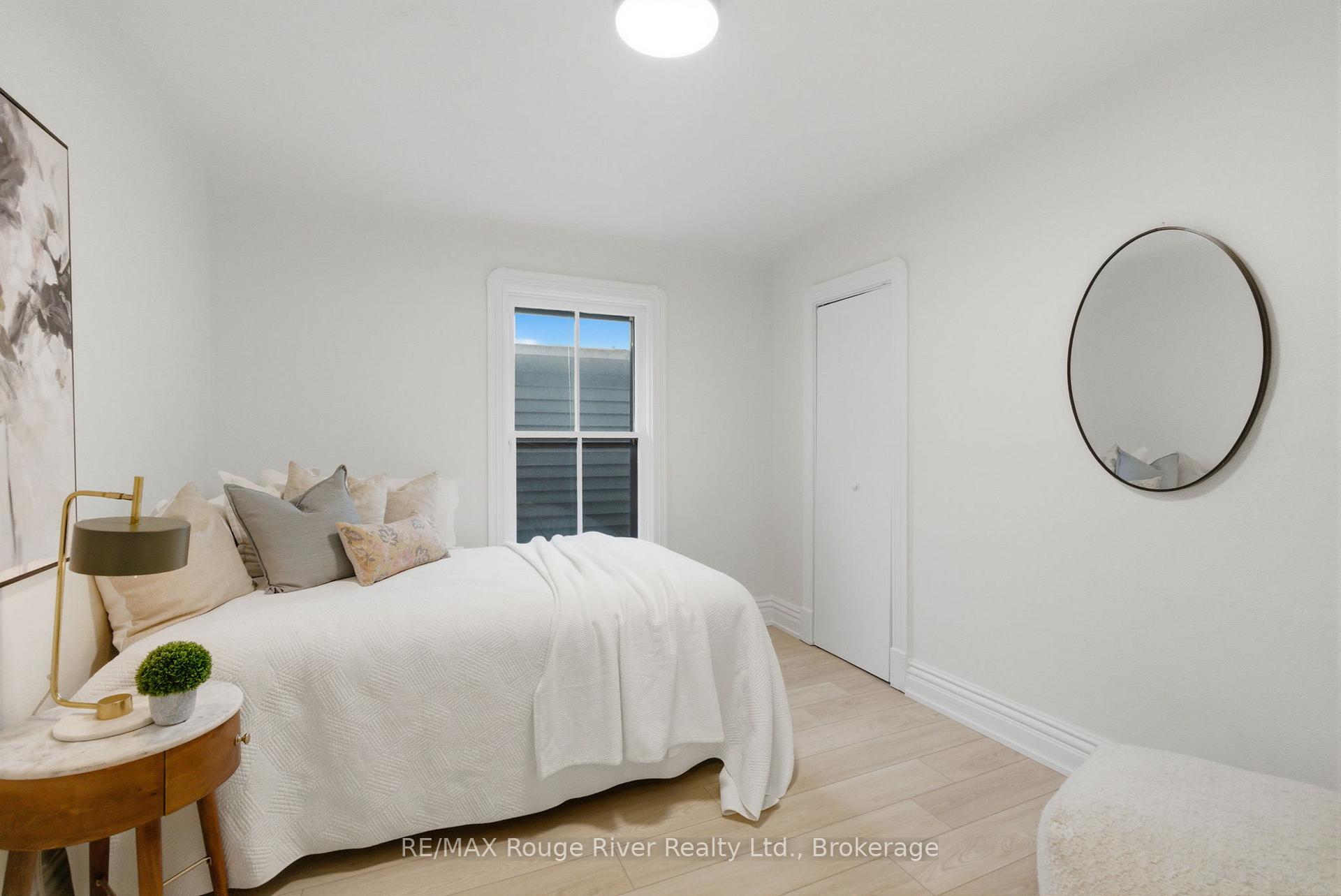 Photo 32 of 7 Heyworth Crescent, Toronto, East End-Danforth — HOMEH