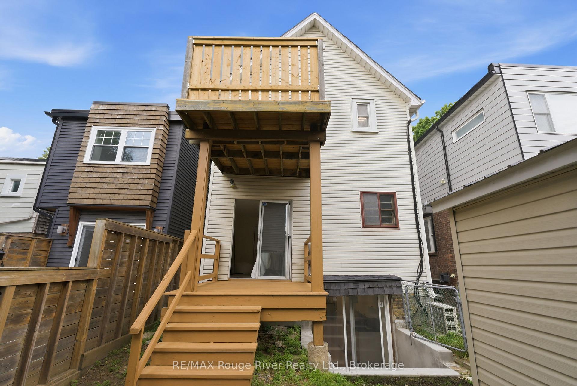 Photo 34 of 7 Heyworth Crescent, Toronto, East End-Danforth — HOMEH