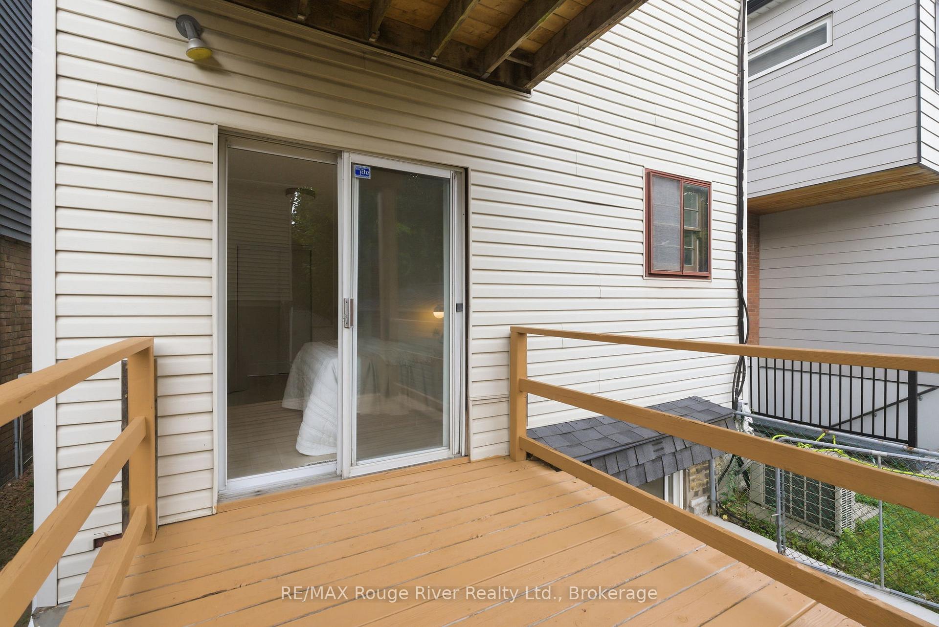 Photo 37 of 7 Heyworth Crescent, Toronto, East End-Danforth — HOMEH