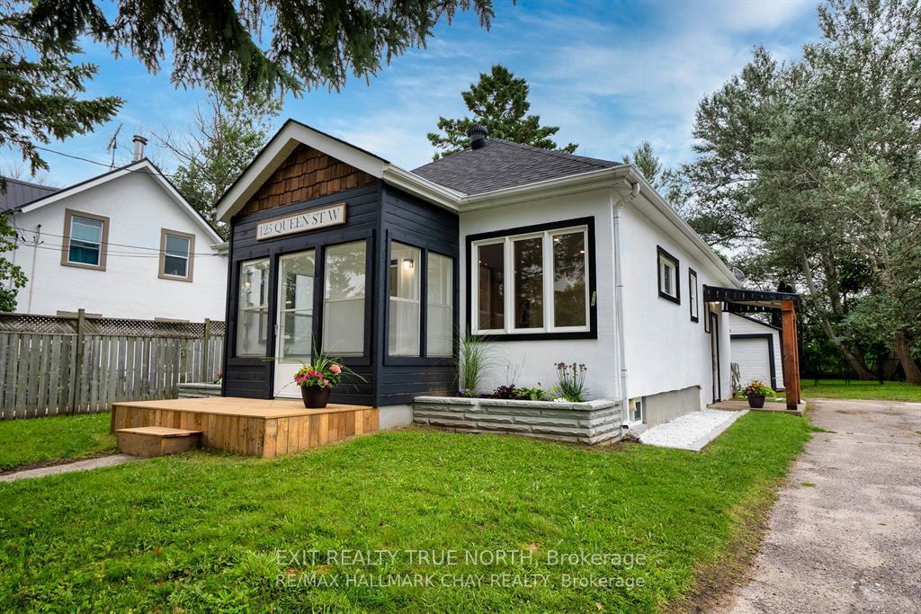 Photo 2 of 125 Queen Street W, Springwater, Elmvale — HOMEH