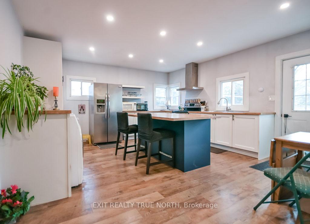 Photo 7 of 125 Queen Street W, Springwater, Elmvale — HOMEH