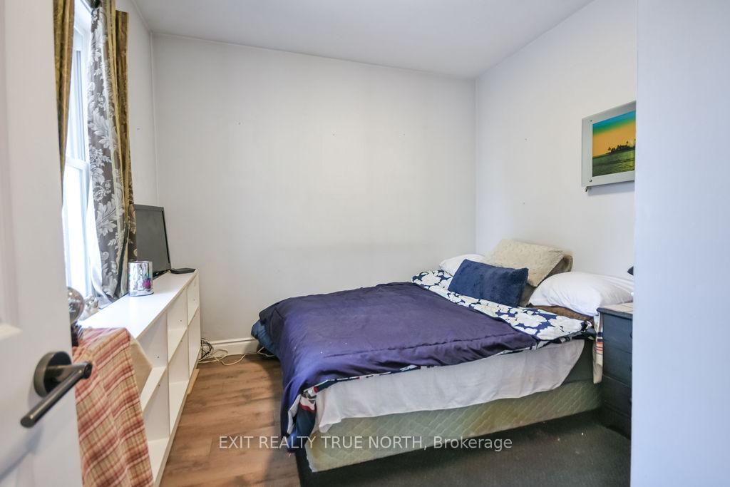 Photo 13 of 125 Queen Street W, Springwater, Elmvale — HOMEH