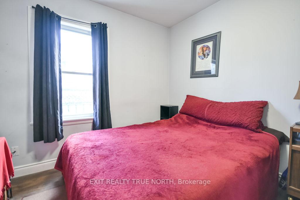 Photo 14 of 125 Queen Street W, Springwater, Elmvale — HOMEH
