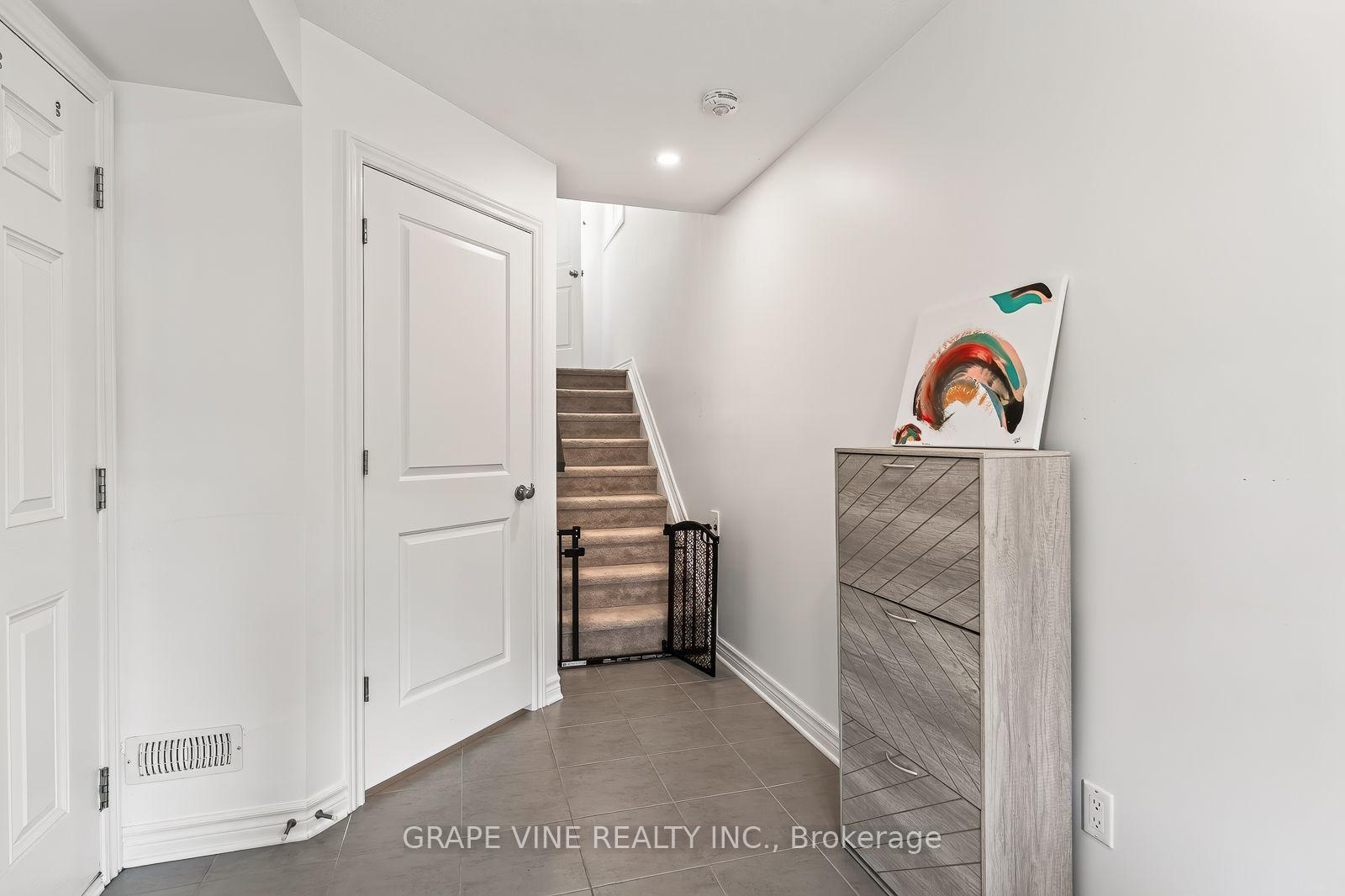 Photo 11 of 368 Mountain Sorrel Way, Ottawa, Avalon West — HOMEH
