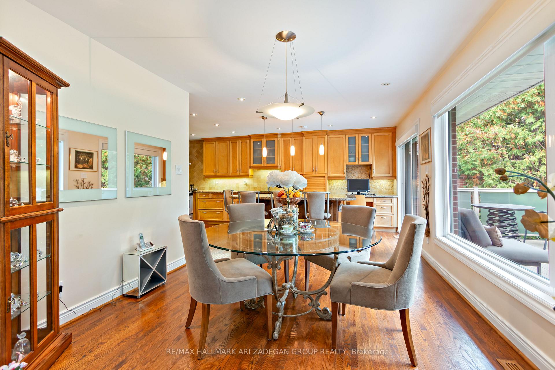 Photo 3 of 195 Burbank Drive, North York, Bayview Village — HOMEH