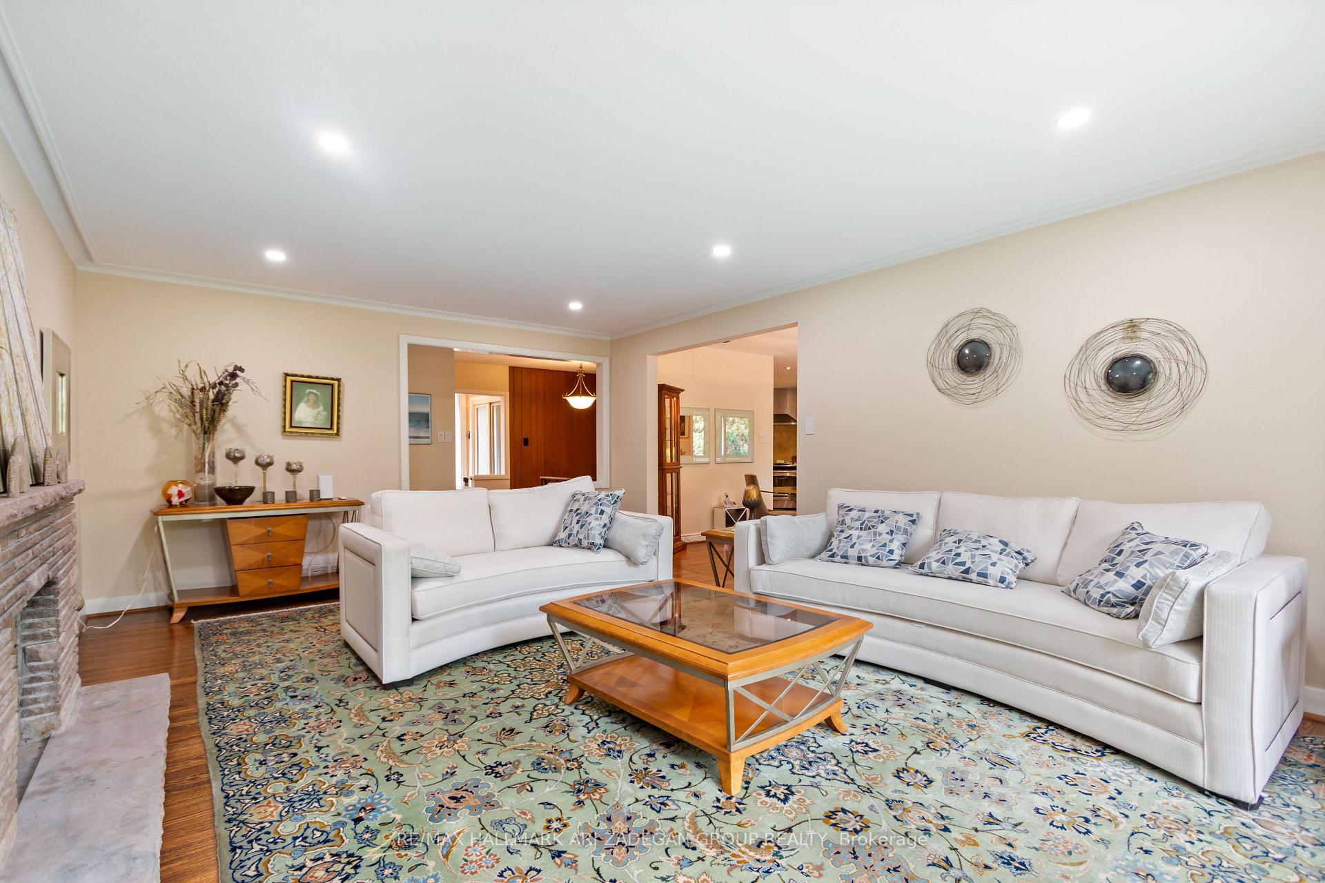 Photo 6 of 195 Burbank Drive, North York, Bayview Village — HOMEH