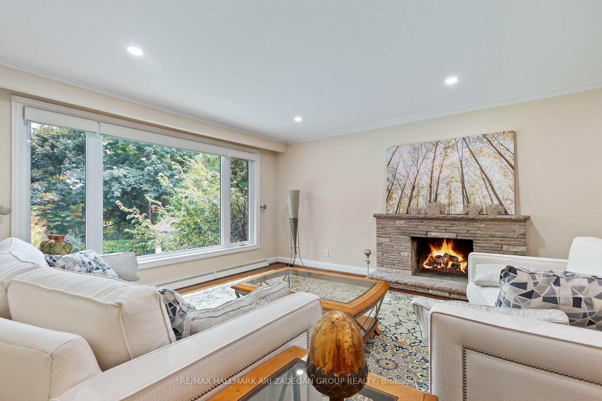 Photo 7 of 195 Burbank Drive, North York, Bayview Village — HOMEH
