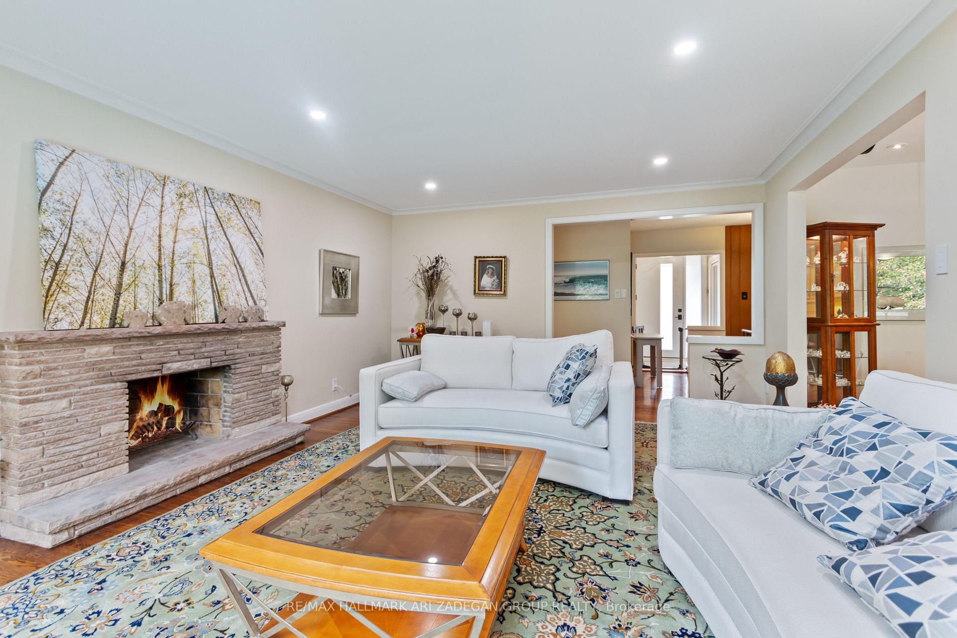 Photo 8 of 195 Burbank Drive, North York, Bayview Village — HOMEH