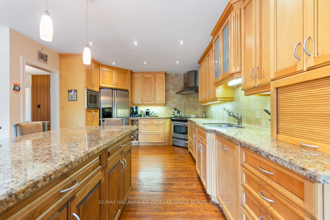 Photo 29 of 195 Burbank Drive, North York, Bayview Village — HOMEH