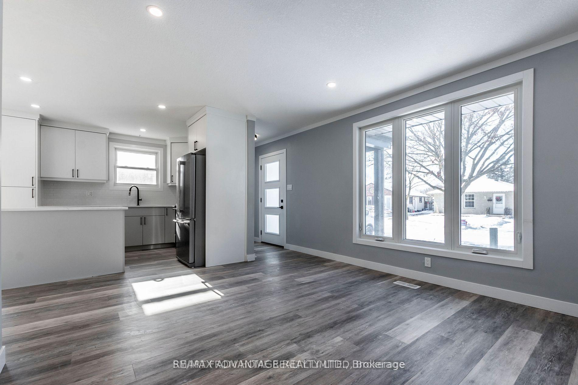 Photo 9 of Unit Main, 162 Speight Boulevard, London, East L — HOMEH