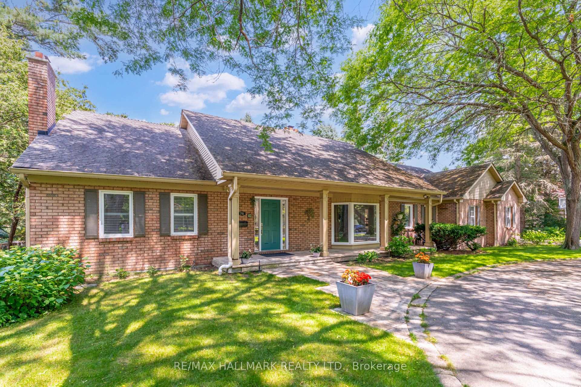 Photo 1 of 75 Arbour Drive, Oakville, Ford — HOMEH