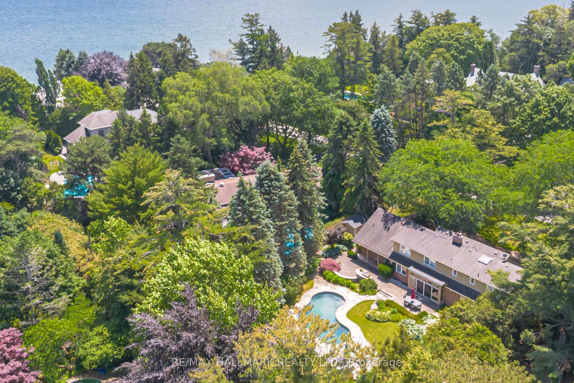 Photo 3 of 75 Arbour Drive, Oakville, Ford — HOMEH