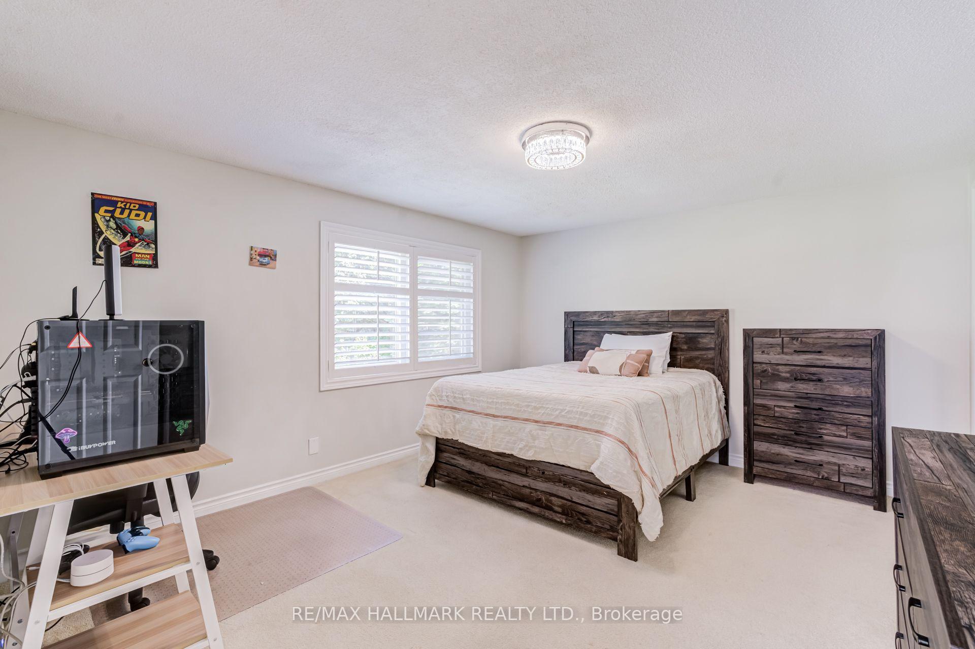 Photo 32 of 75 Arbour Drive, Oakville, Ford — HOMEH