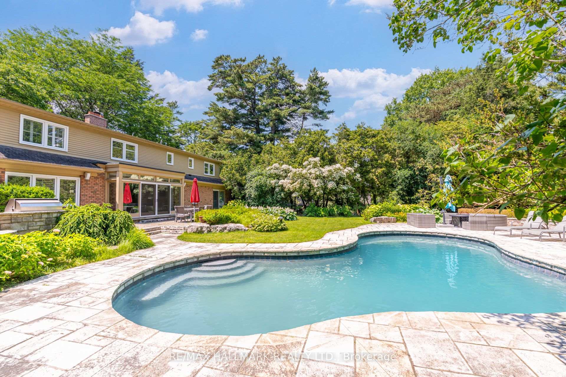 Photo 44 of 75 Arbour Drive, Oakville, Ford — HOMEH