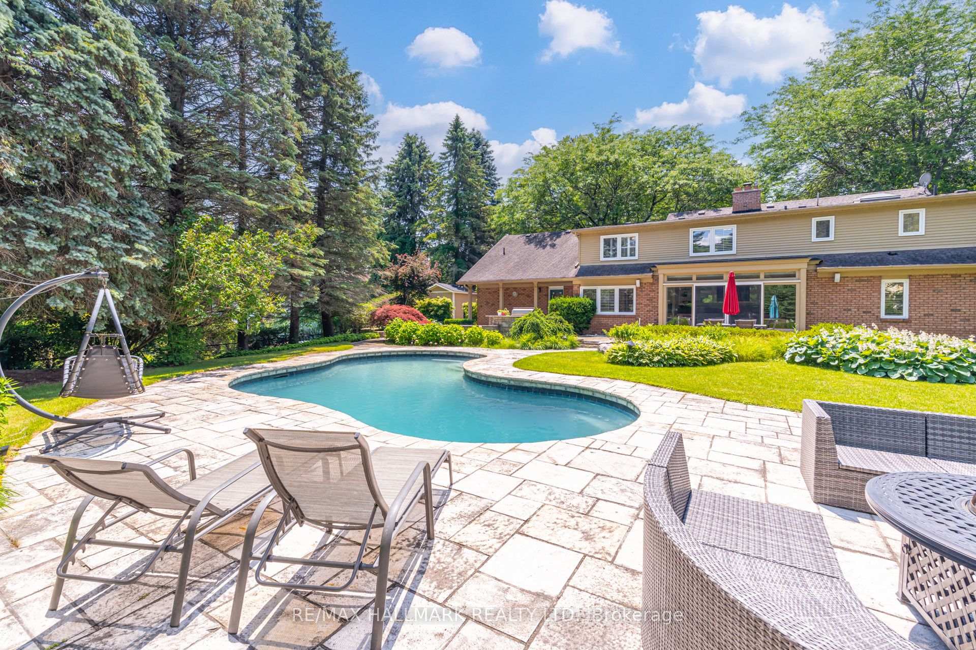 Photo 45 of 75 Arbour Drive, Oakville, Ford — HOMEH