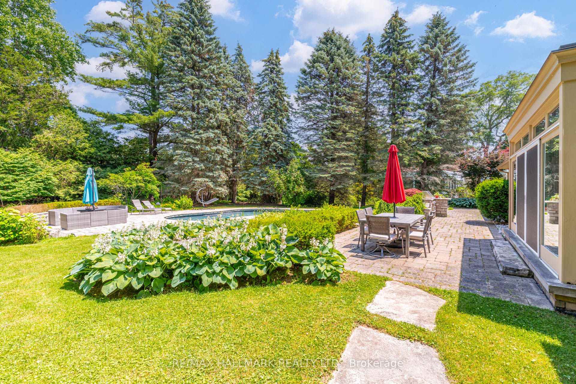 Photo 46 of 75 Arbour Drive, Oakville, Ford — HOMEH